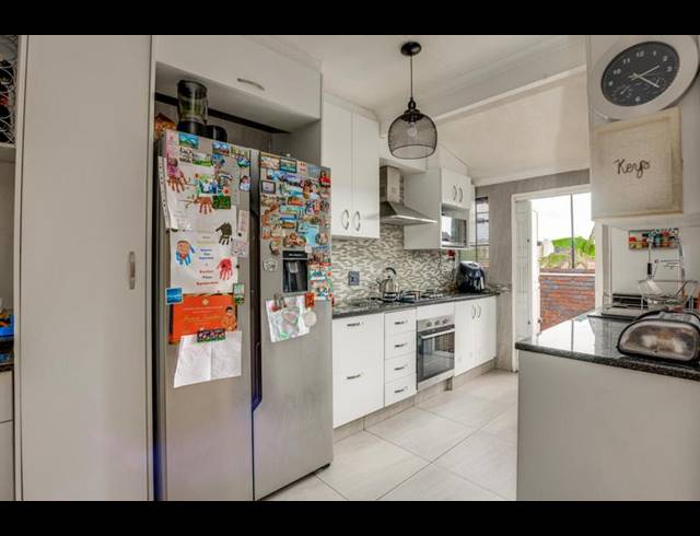 2 BEDROOM TOWNHOUSE FOR SALE IN RANDPARK RIDGE